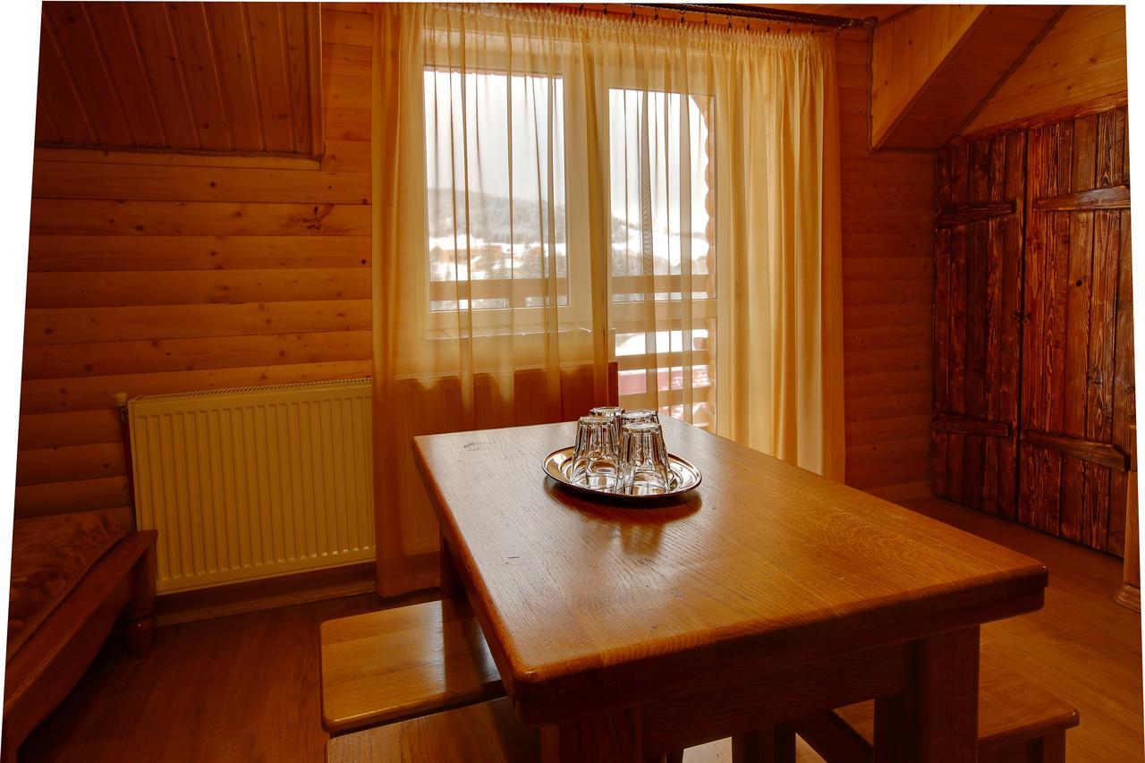 Greku Hotel Bukovel Exterior foto